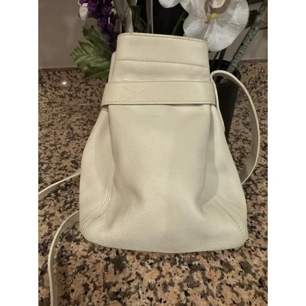 Vintage COACH 4156 Belted Soho ivory Leather Cross-body Bag (150
